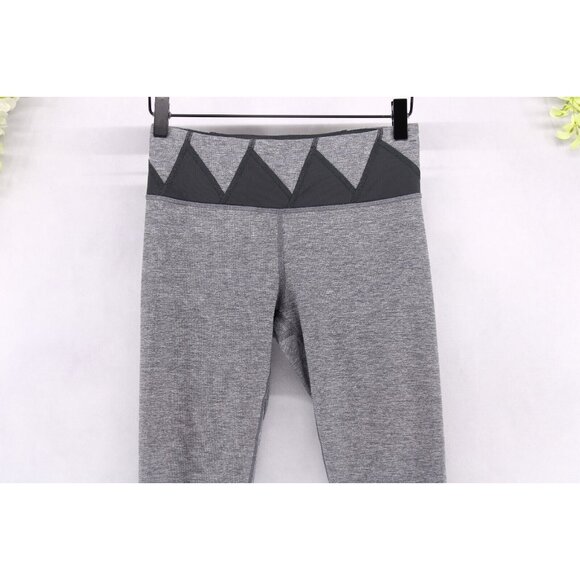 Lululemon Women's Run Inspire Crop Leggings Gray Black Low Rise Zip Pocket Sz 4 - Picture 3 of 9